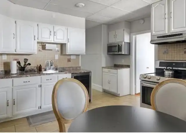 Property at 823 Dorchester Ave Unit 2, Boston, MA, 02125, 3 beds, 1 bath, [object Object]