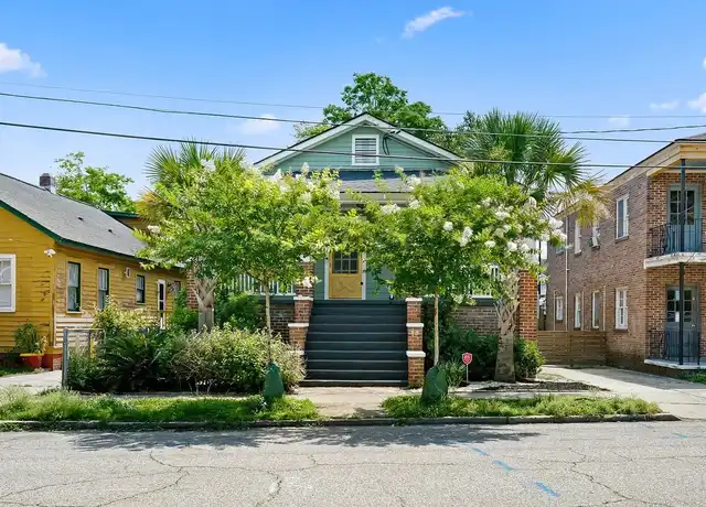 Property at 44 Oswego St, Charleston, SC, 29403, 3 beds, 2 baths, [object Object]