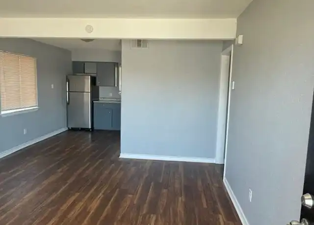 Property at 102 Club Dr #11, San Antonio, TX, 78201, 2 beds, 1 bath, [object Object]
