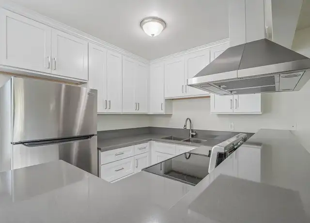 Photo of 1130 Marine Ave, Gardena, CA 90247