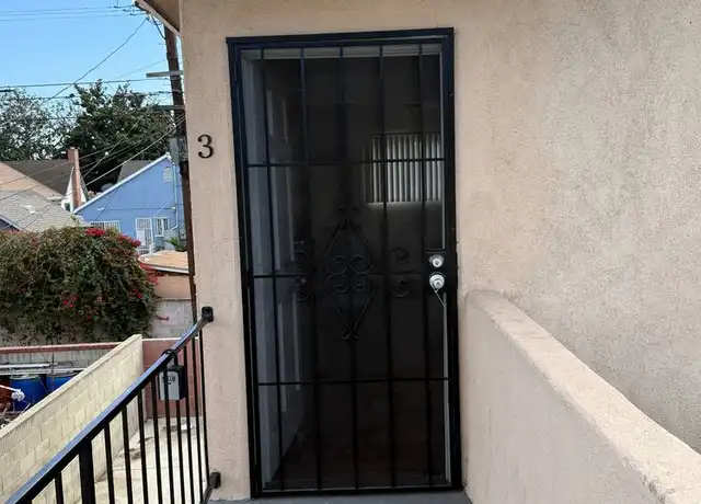 Property at 624 E 80th St Unit 3, Los Angeles, CA, 90001, 2 beds, 1 bath, [object Object]