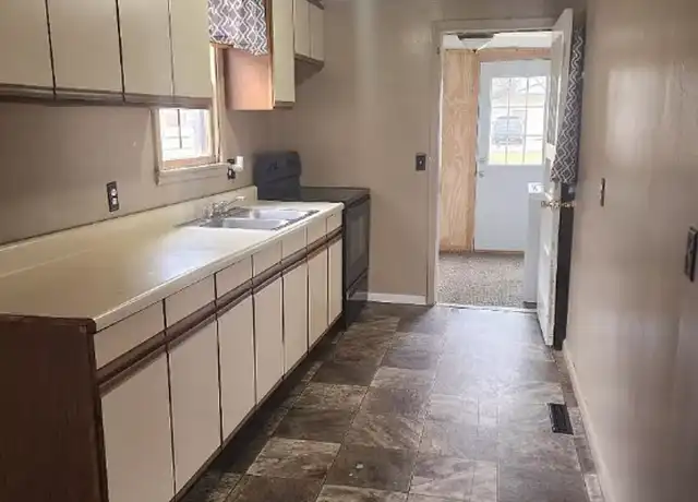 Property at 15 6th St NE Unit 15, Watertown, SD, 57201, 2 beds, 1 bath, [object Object]