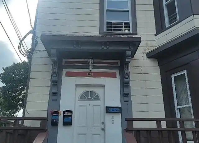 Property at 94 Timson St Unit 2, Lynn, MA, 01902, 3 beds, 1 bath, [object Object]