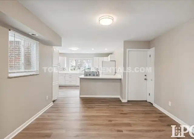 Property at 4422 Westway St, Toledo, OH, 43612, 2 beds, 1.5 baths, [object Object]