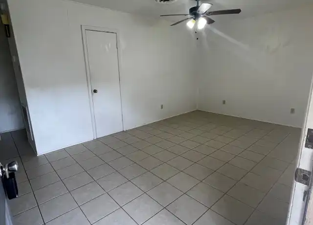 Property at 522 N 15th St, Nederland, TX, 77627, 2 beds, 1 bath, [object Object]