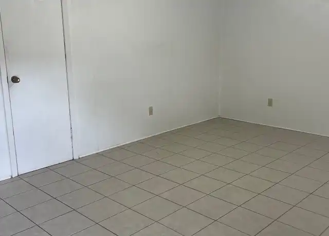 Property at 522 N 15th St, Nederland, TX, 77627, 2 beds, 1 bath, [object Object]
