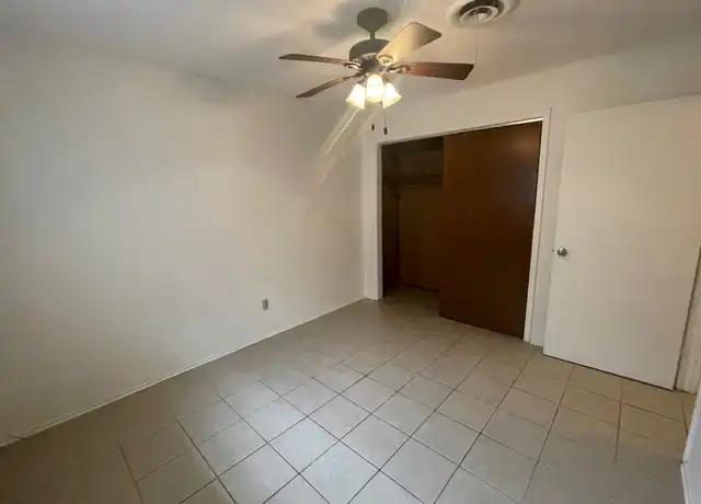 Property at 522 N 15th St, Nederland, TX, 77627, 2 beds, 1 bath, [object Object]
