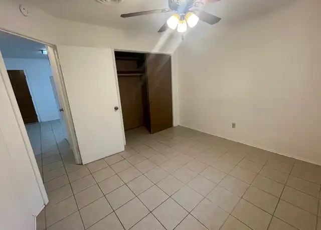 Property at 522 N 15th St, Nederland, TX, 77627, 2 beds, 1 bath, [object Object]
