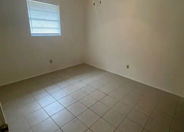 Property at 522 N 15th St, Nederland, TX, 77627, 2 beds, 1 bath, [object Object]