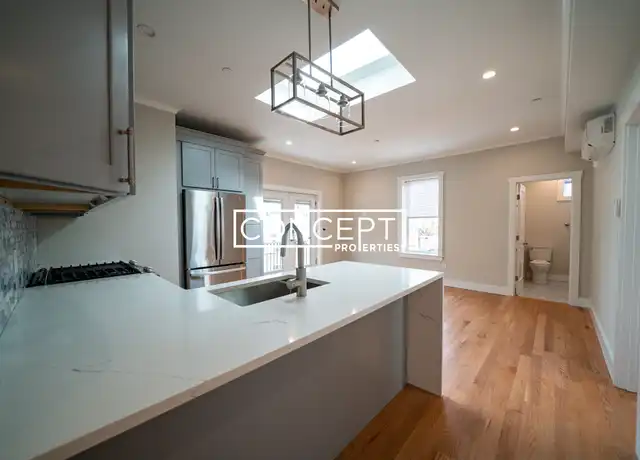 Property at 21 Wallingford Rd Unit 3, Boston, MA, 02135, 3 beds, 1.5 baths, [object Object]