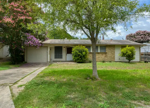 Property at 847 Boulder Dr, Universal City, TX, 78148, 3 beds, 2 baths, [object Object]