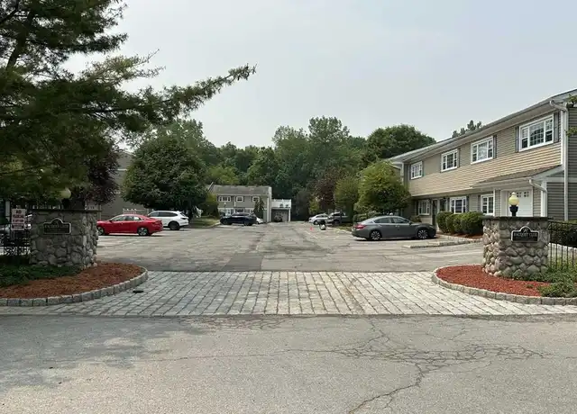Property at 375 Salt Point Tpke Unit 4E, Poughkeepsie, NY, 12603, 2 beds, 1.5 baths, [object Object]