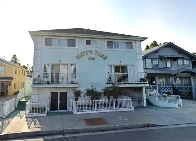 Property at 2109 Crenshaw Blvd Unit 7, Los Angeles, CA, 90016, 2 beds, 2.5 baths, [object Object]
