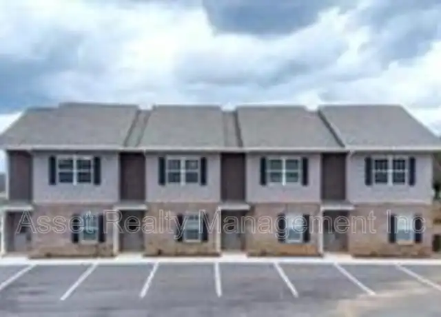 Property at 919 Warrior Hill Dr Unit 1, Louisville, TN, 37777, 2 beds, 2.5 baths, [object Object]