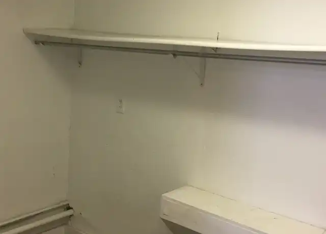 Property at 264 College St SE Unit 1, Valley City, ND, 58072, 1 bed, 1 bath, [object Object]