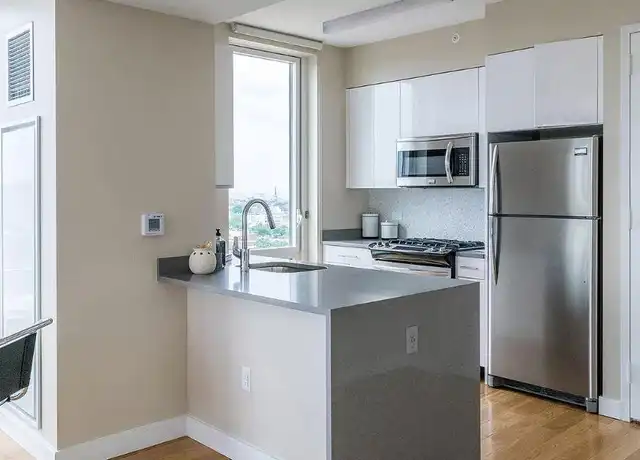 Property at 33 Bond St, Brooklyn, NY, 11201, 1 bed, 1 bath, [object Object]
