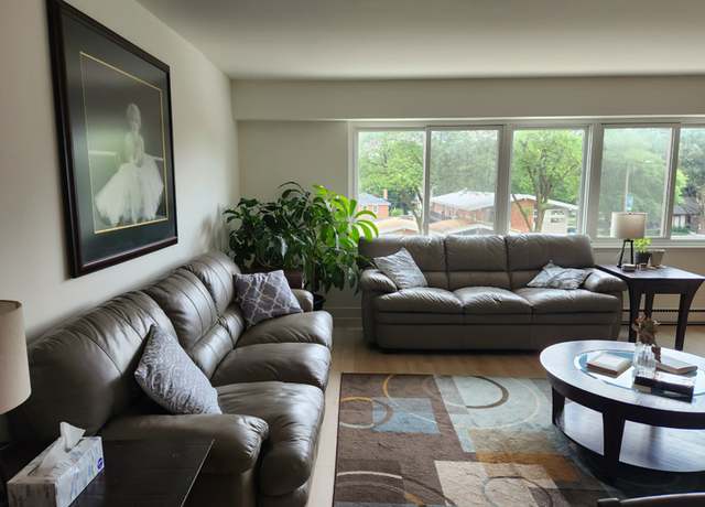 Photo of 141 N La Grange Rd, La Grange, IL 60525