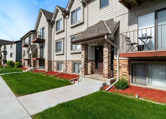 Property at Vista Apartments - 6300 S 96th St, Omaha, NE, 68127, 1 bed, 1 bath, [object Object]