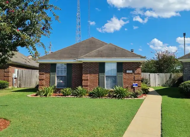 Property at 1576 Hallwood Ln, Montgomery, AL, 36117, 3 beds, 2 baths, [object Object]
