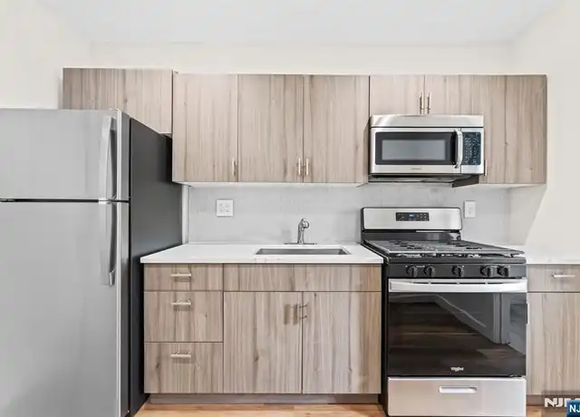 Property at 557 Broad St Unit 2, Carlstadt, NJ, 07072, 1 bed, 1 bath, [object Object]