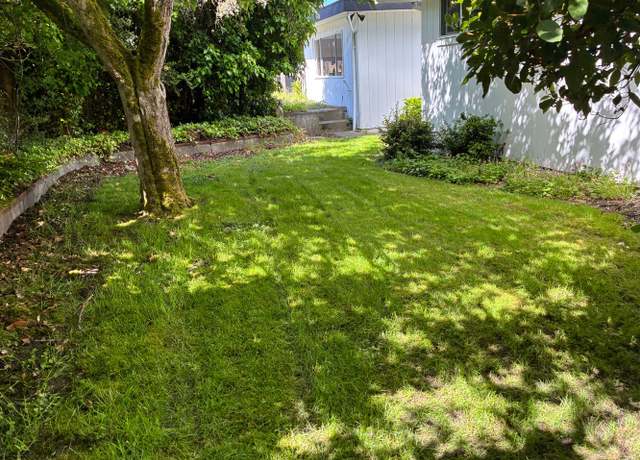 Photo of 3001 Oakes Ave, Anacortes, WA 98221