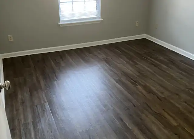 Property at 1409 Palmyra Rd, Albany, GA, 31701, 1 bed, 1 bath, [object Object]