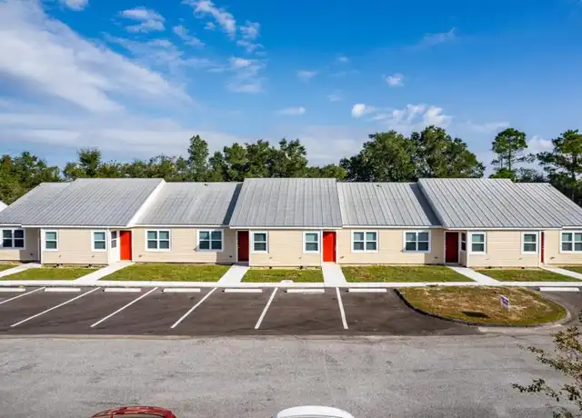Property at 5207 SW 21st Pl, Ocala, FL, 34474, 2 beds, 1 bath, [object Object]