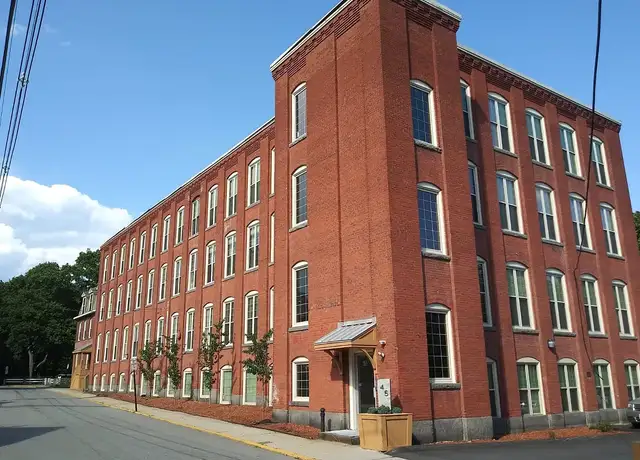 Photo of 45 Summer St, Leominster, MA 01453