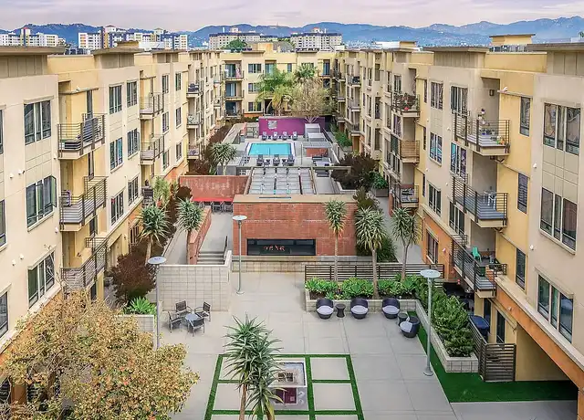 Property at 5600 Wilshire Blvd, Los Angeles, CA, 90036, 2 beds, 2 baths, [object Object]