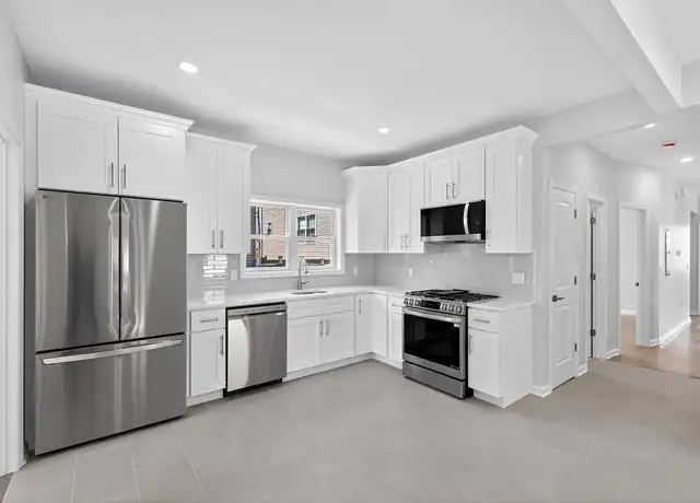 Property at 204 John F. Kennedy Blvd Unit 1, Bayonne, NJ, 07002, 3 beds, 1 bath, [object Object]