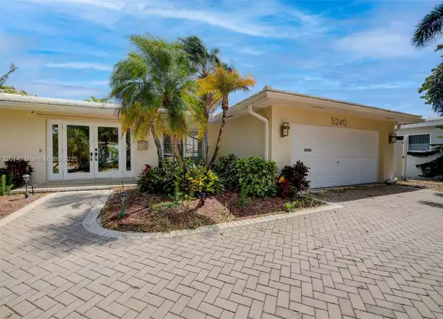 Property at 5240 NE 29th Ave, Fort Lauderdale, FL, 33308, 3 beds, 2.5 baths, [object Object]