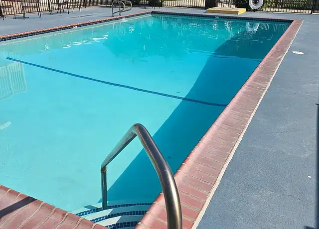 Photo of 1840 W Orangethorpe Ave, Fullerton, CA 92833