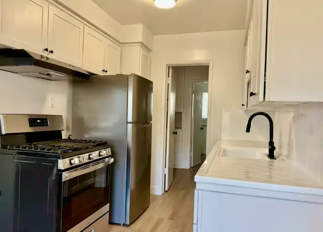 Property at 1721 E Appleton St Unit 9, Long Beach, CA, 90802, 1 bed, 1 bath, [object Object]