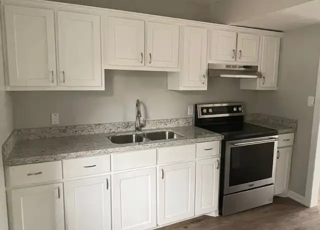Property at 913 Athol St, San Juan, TX, 78589, 2 beds, 1 bath, [object Object]
