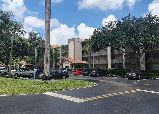 Property at 1110 SW 125th Ave, Pembroke Pines, FL, 33027, 2 beds, 2 baths, [object Object]