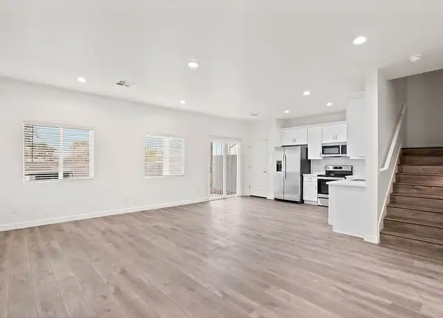 Property at Stone View on 7th - 828 E Apollo Rd, Phoenix, AZ, 85042, 3-4 beds, 2.5 baths, [object Object]