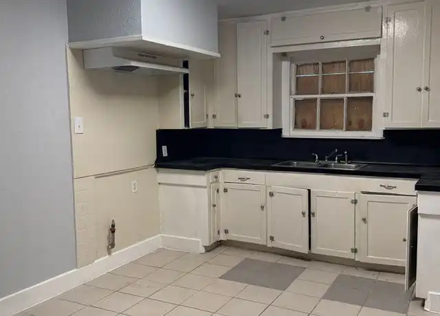 Property at 5042 Ventura Ln, Houston, TX, 77021, 3 beds, 1 bath, [object Object]