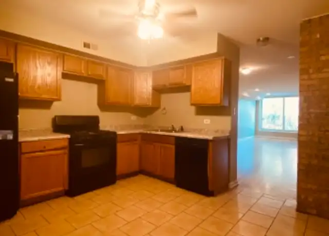 Property at 2720 E 75th St Unit 2W, Chicago, IL, 60649, 3 beds, 2 baths, [object Object]