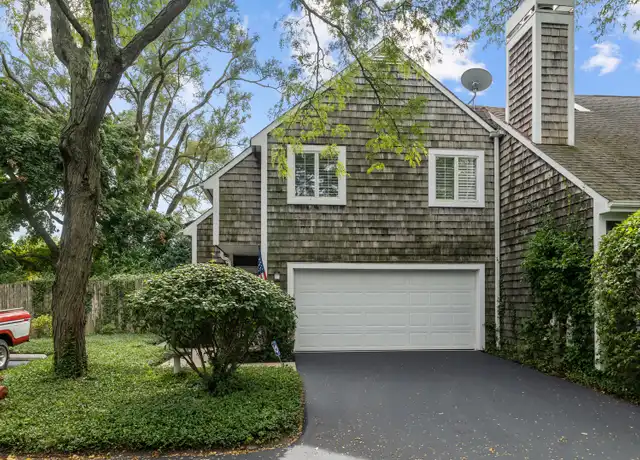 Property at 187 E Winthrop Ln Unit 187, Lake Forest, IL, 60045, 2 beds, 2.5 baths, [object Object]