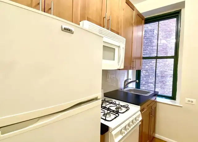 Property at 204 E 84th St Unit 1FW, New York, NY, 10028, 0 beds, 1 bath, [object Object]