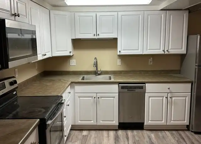 Property at 506 N Cascade Ave Unit B01, Colorado Springs, CO, 80903, 2 beds, 2 baths, [object Object]