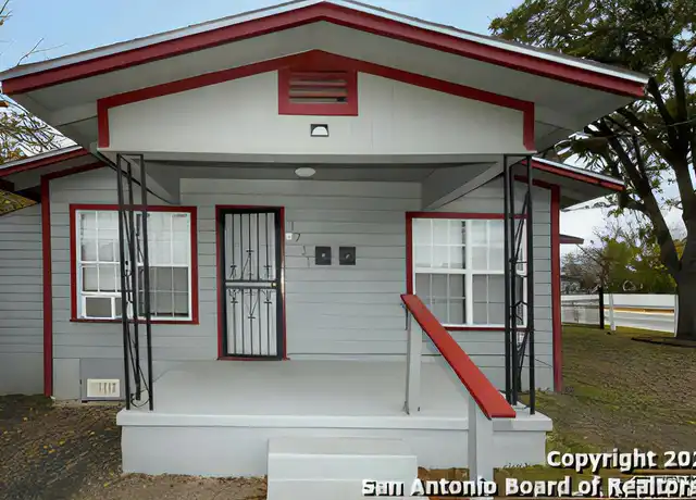 Property at 1731 E Carson St Unit n/a, San Antonio, TX, 78208, 3 beds, 1 bath, [object Object]