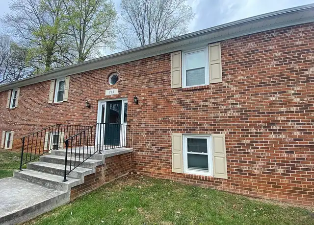 Property at Beechwood Apartments - 705 Beechwood Dr, Lynchburg, VA, 24502, 1 bed, 1 bath, [object Object]