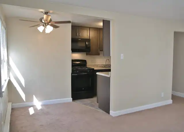 Property at 104 N Madison St Apt C-3, Harrisburg, PA, 17109, 1 bed, 1 bath, [object Object]