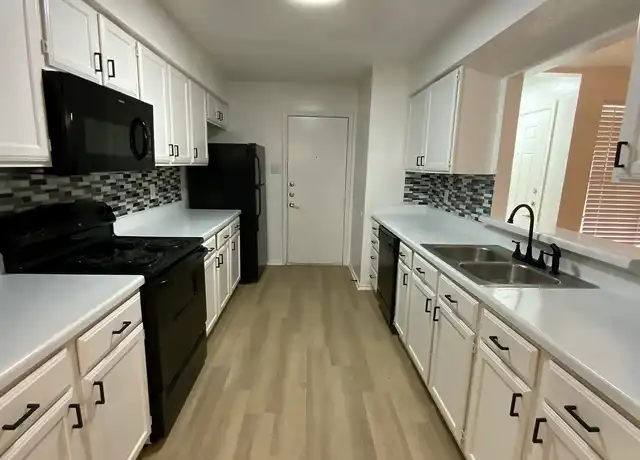 Property at 9609 Dalewood Dr Unit B, Austin, TX, 78729, 2 beds, 2.5 baths, [object Object]