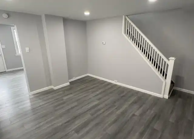 Property at 461 Madison St Unit 1/2, Wilkes-Barre, PA, 18705, 2 beds, 1 bath, [object Object]
