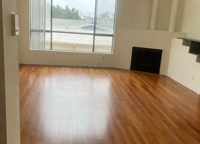 Property at 12707 Caswell Ave Unit 206, Los Angeles, CA, 90066, 2 beds, 2 baths, [object Object]