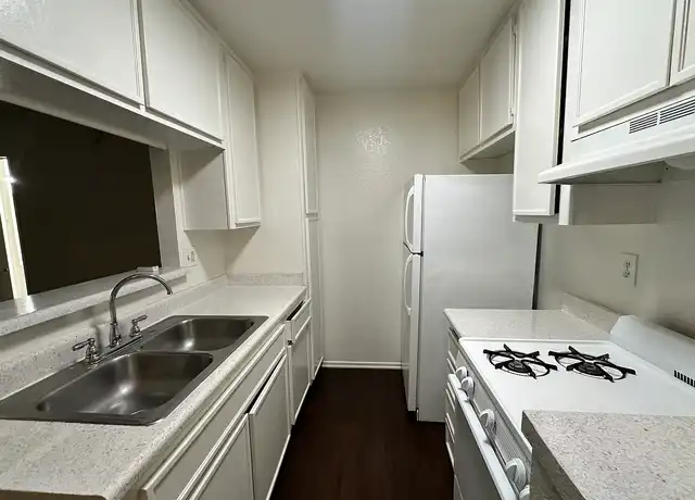 Property at Merridy Gardens LLC - 17816 Merridy St, Northridge, CA, 91325, 1 bed, 1 bath, [object Object]