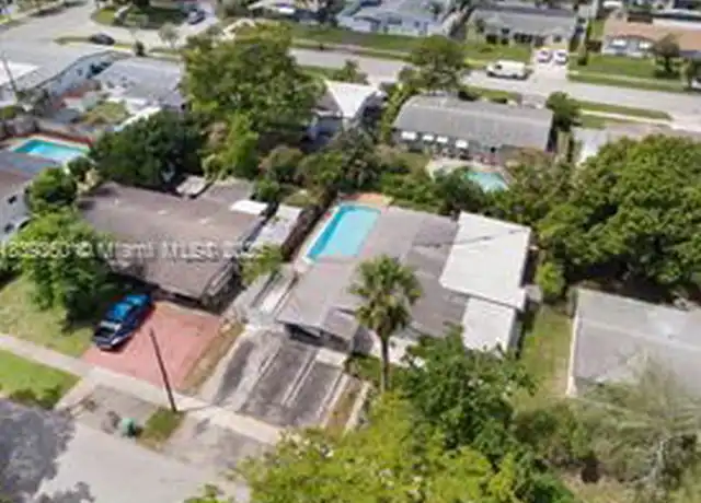 Property at 700 SW 67th Ave, Pembroke Pines, FL, 33023, 2 beds, 1 bath, [object Object]