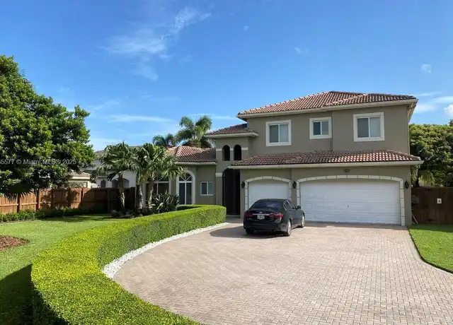 Property at 1927 SE 22nd Dr Unit 1927, Homestead, FL, 33035, 5 beds, 4 baths, [object Object]